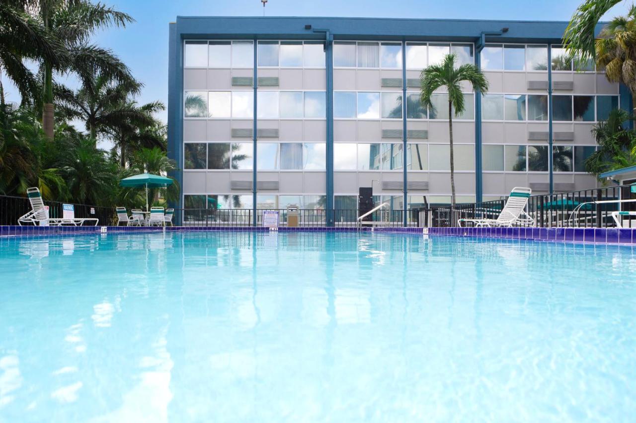 Envision Hotel Miami International Airport Medley Exterior photo