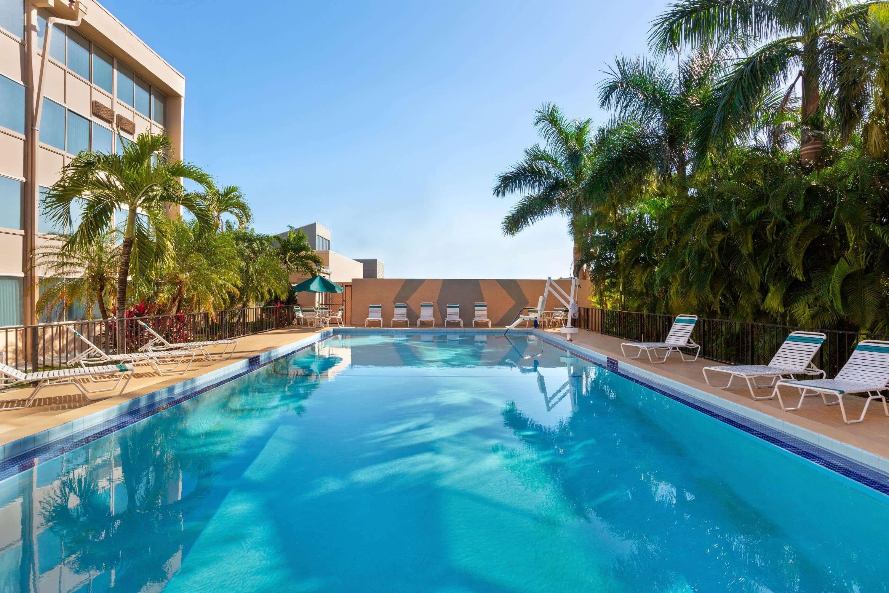 Envision Hotel Miami International Airport Medley Exterior photo